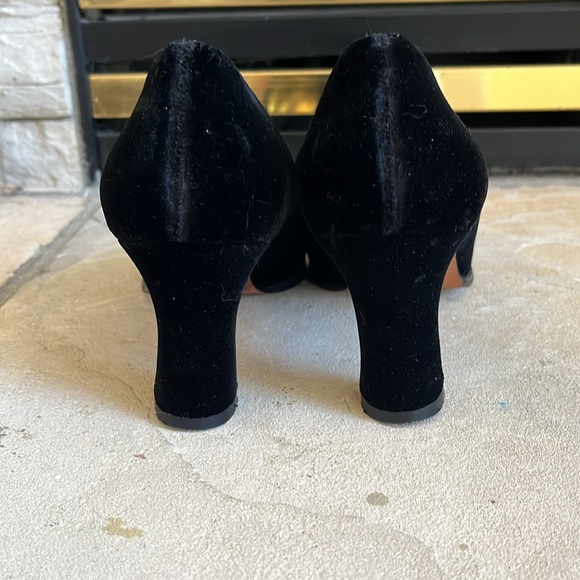 Black velvet Apastrophe pumps with chuncky heels sz 8.5 - Picture 5 of 7